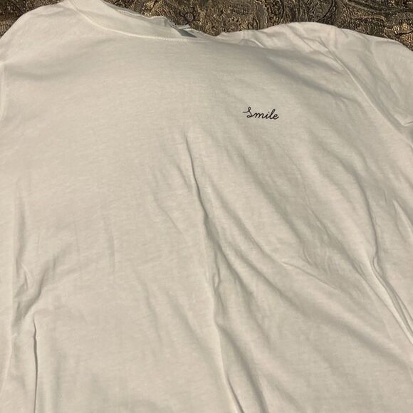 Divided H&M size medium tee shirt “smile” 2$&3 excellent condition - Picture 1 of 3